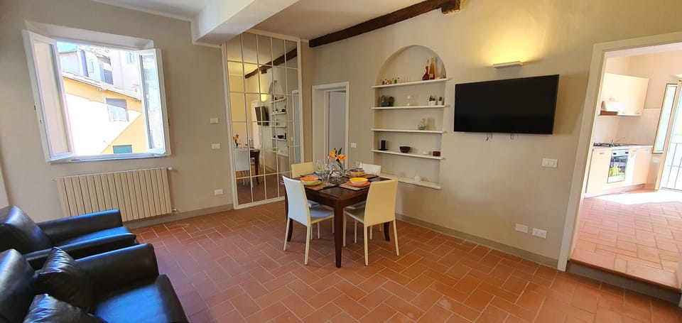 Table, Furniture, Property, Chair, Wood, Interior Design, Flooring, Floor, Houseplant, House