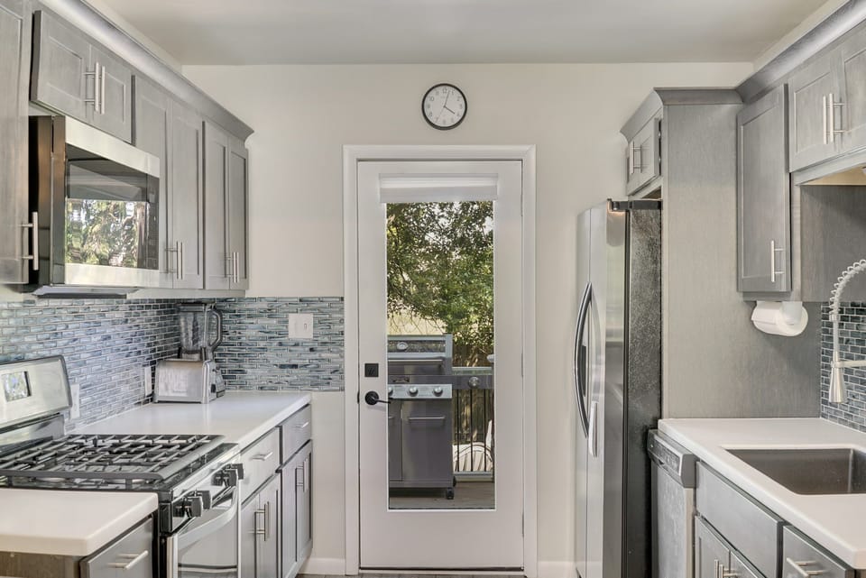 ★Fully equipped kitchen with stainless steel appliances★ 