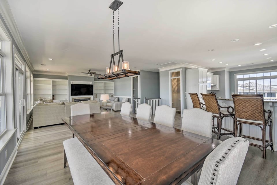 Dining Area | Dishware Provided | 2nd Floor