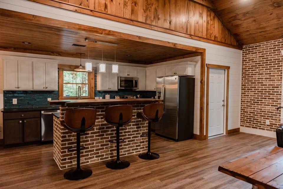 Hardwood, Flooring, Floor, Kitchen Island, Indoors
