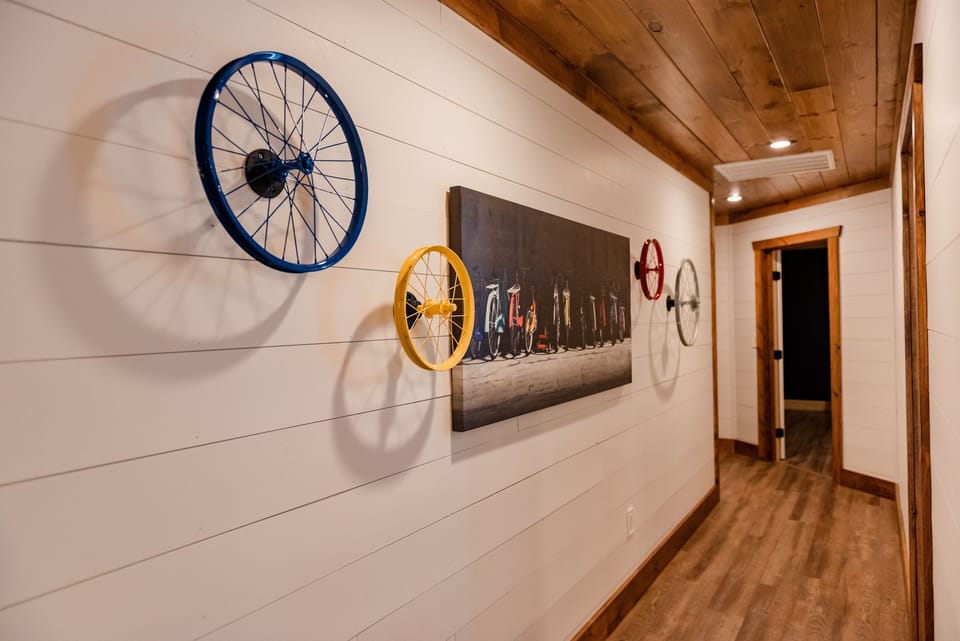 Flooring, Floor, Hardwood, Art, Indoors