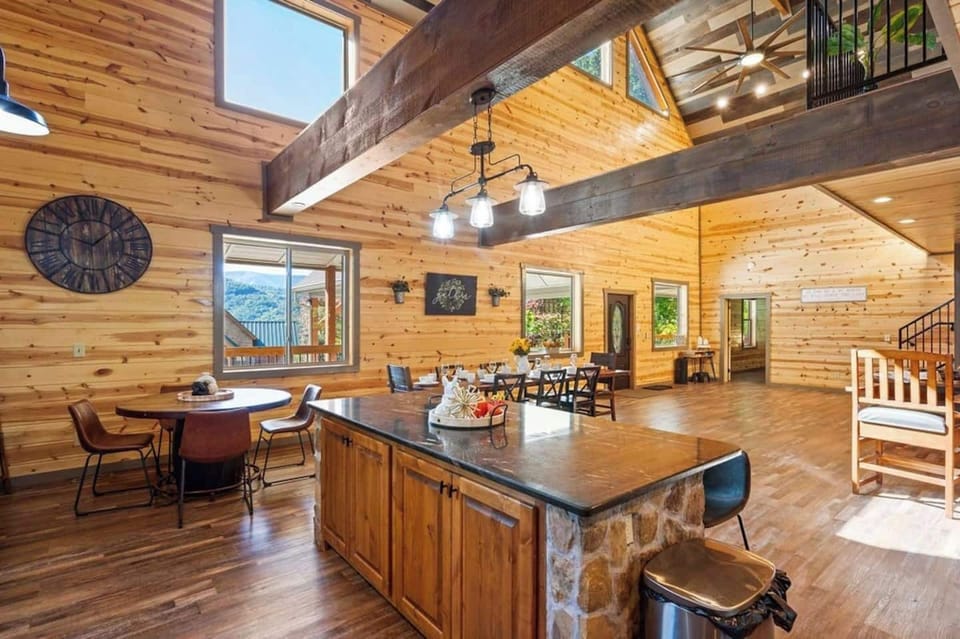 Open concept floor plan.