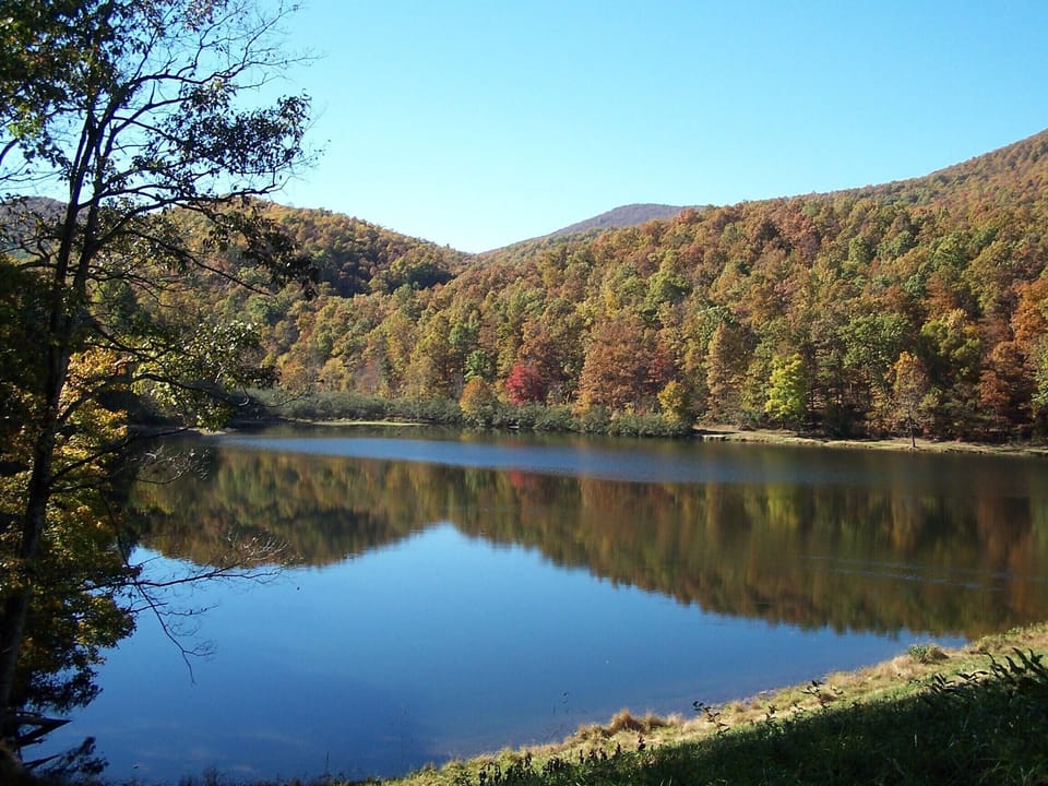 Sherando Lake - 1 mile from cabins