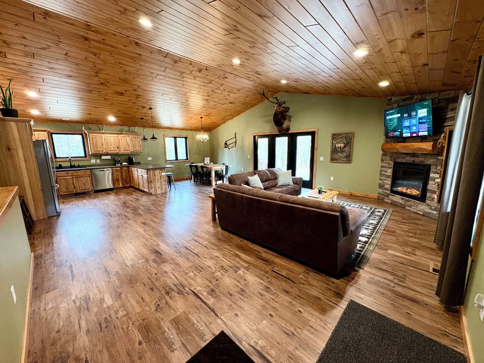 A view of the spacious main living area.