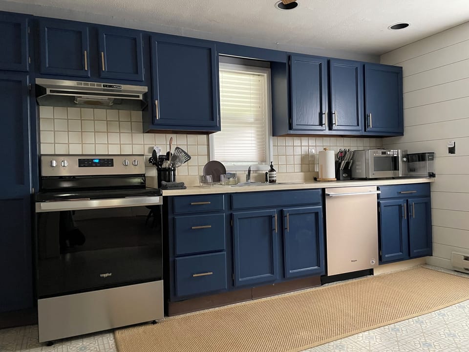 Full kitchen with Whirlpool appliances 