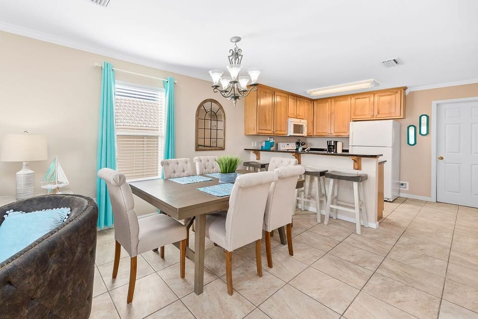 West Dining / Kitchen