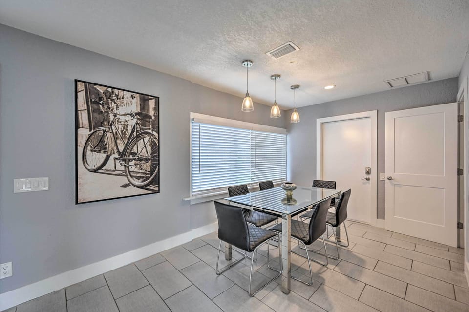 Dining Area | Dishware & Flatware