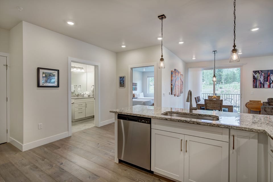Flooring, Floor, Indoors, Room, Hardwood