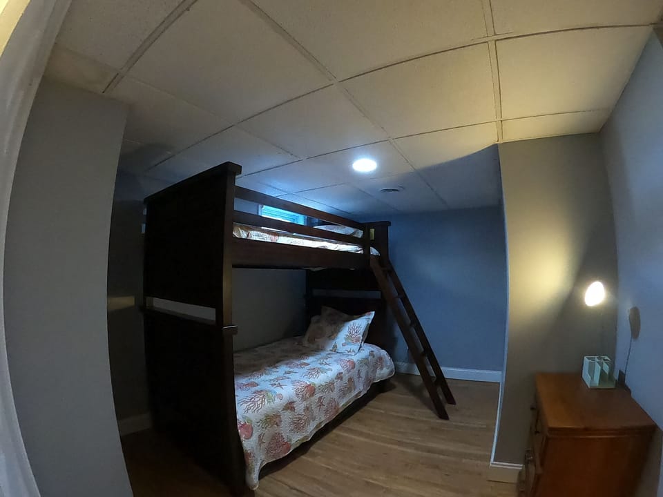 BR # 4 , includes bunk x2 & trundle slide out