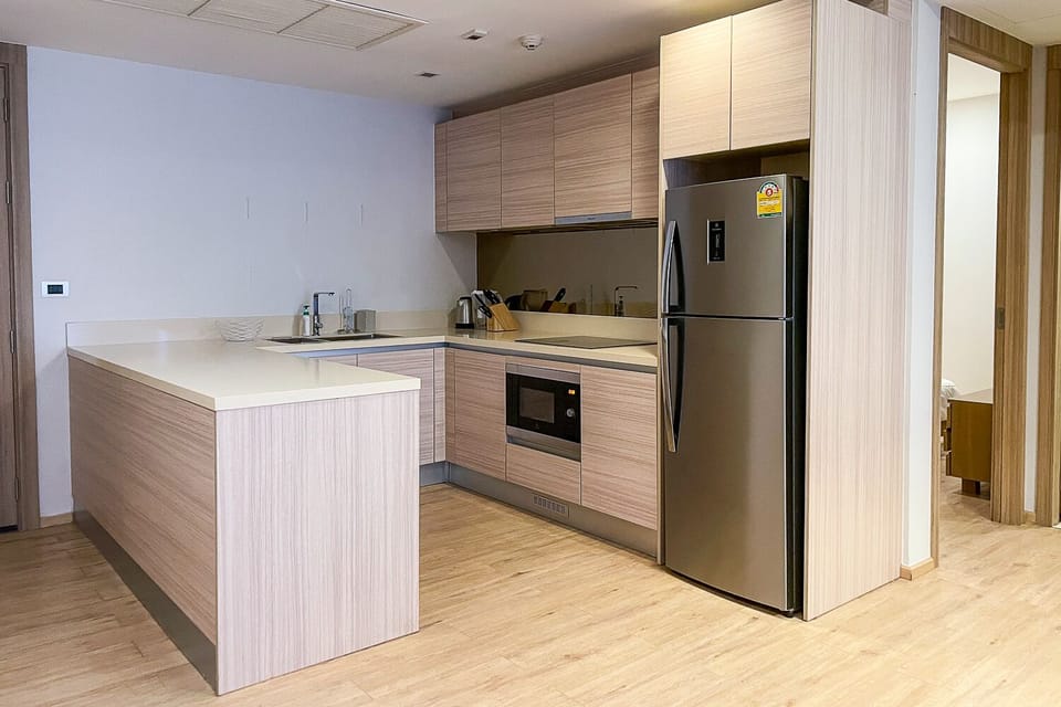 Open kitchen, fully equipped with stove, microwave, fridge, toaster...