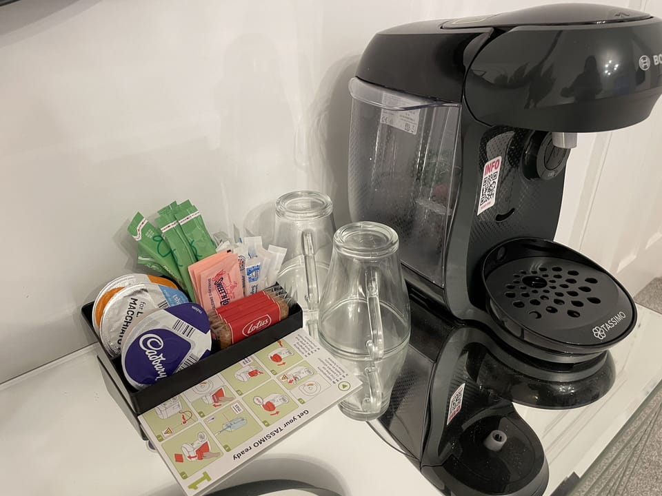 Tea and coffee in bedrooms