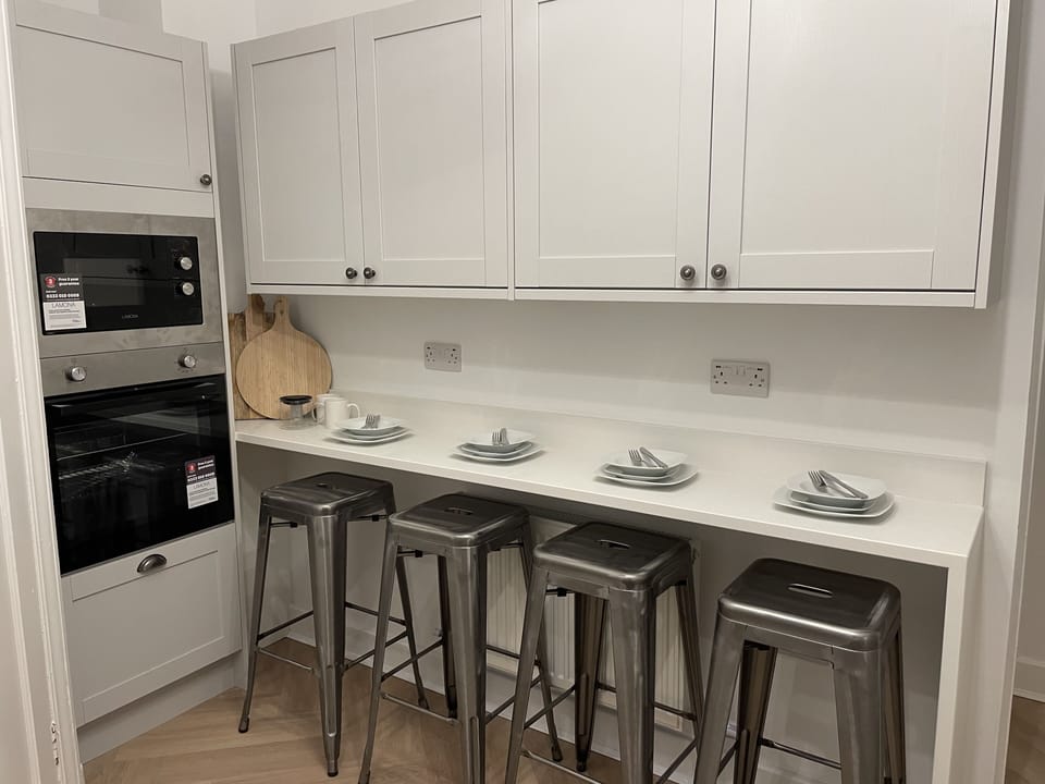 Breakfast bar
