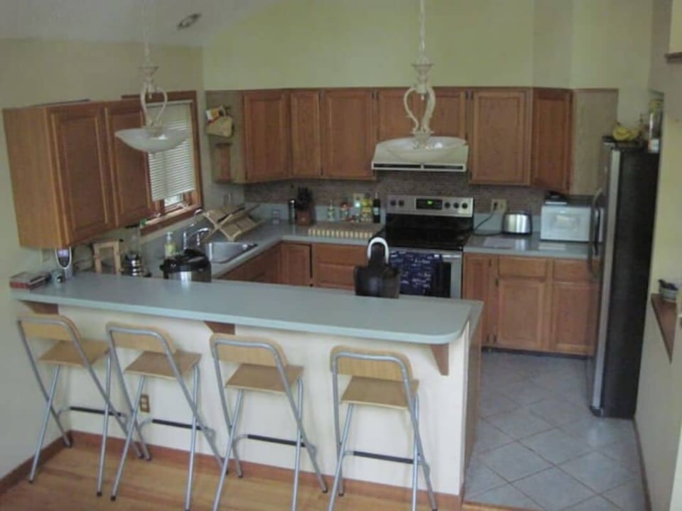 Gourmet kitchen