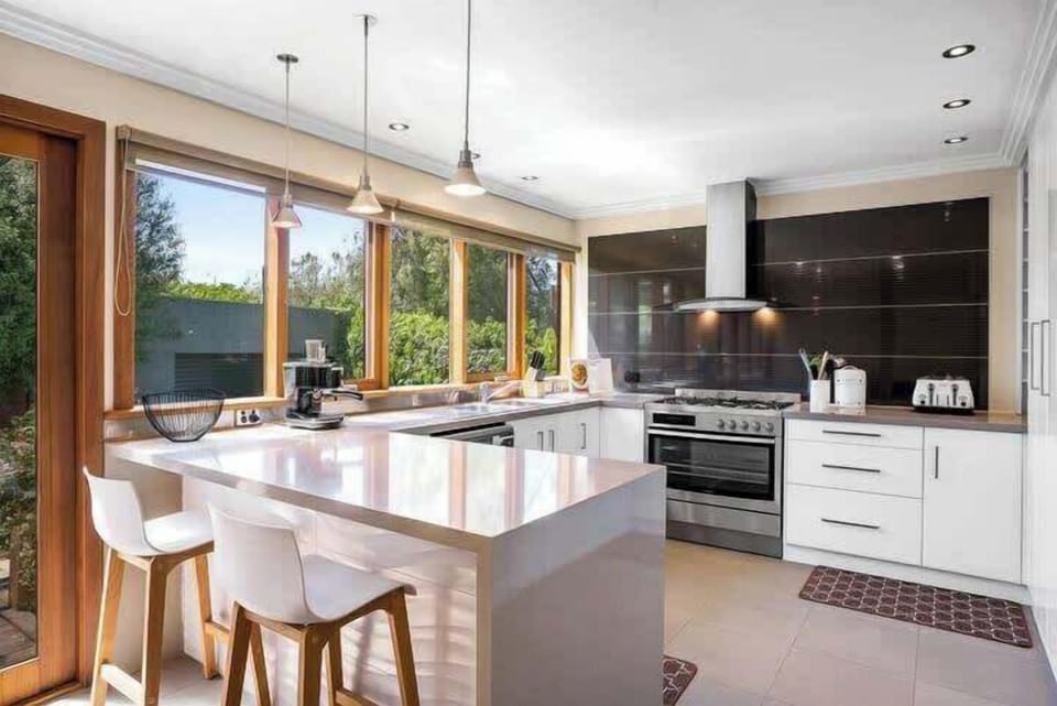 Modern kitchen with all the trimmings