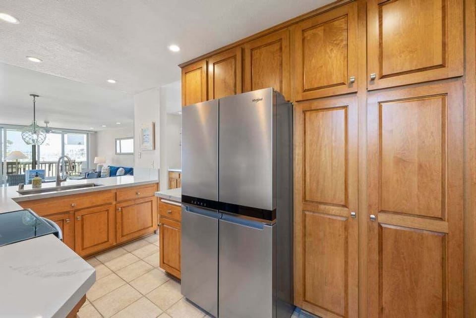 Beautiful new stainless steel appliances, plenty of cabinet space to store your groceries and additional supplies