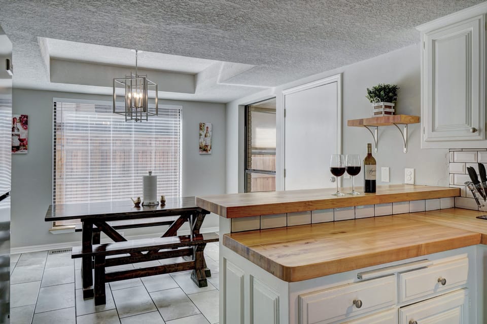 Spacious dining with plenty of room.