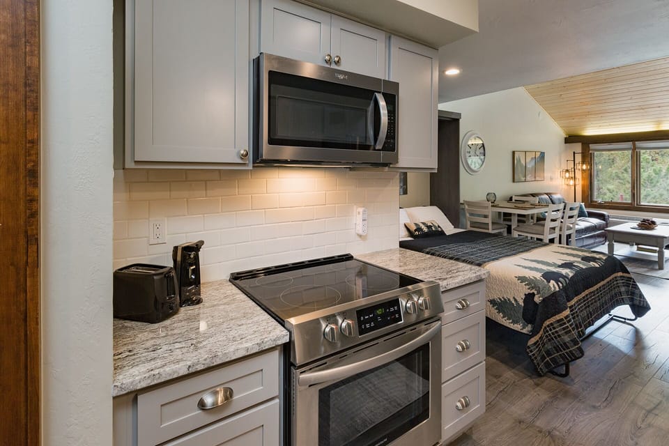 Full Kitchen