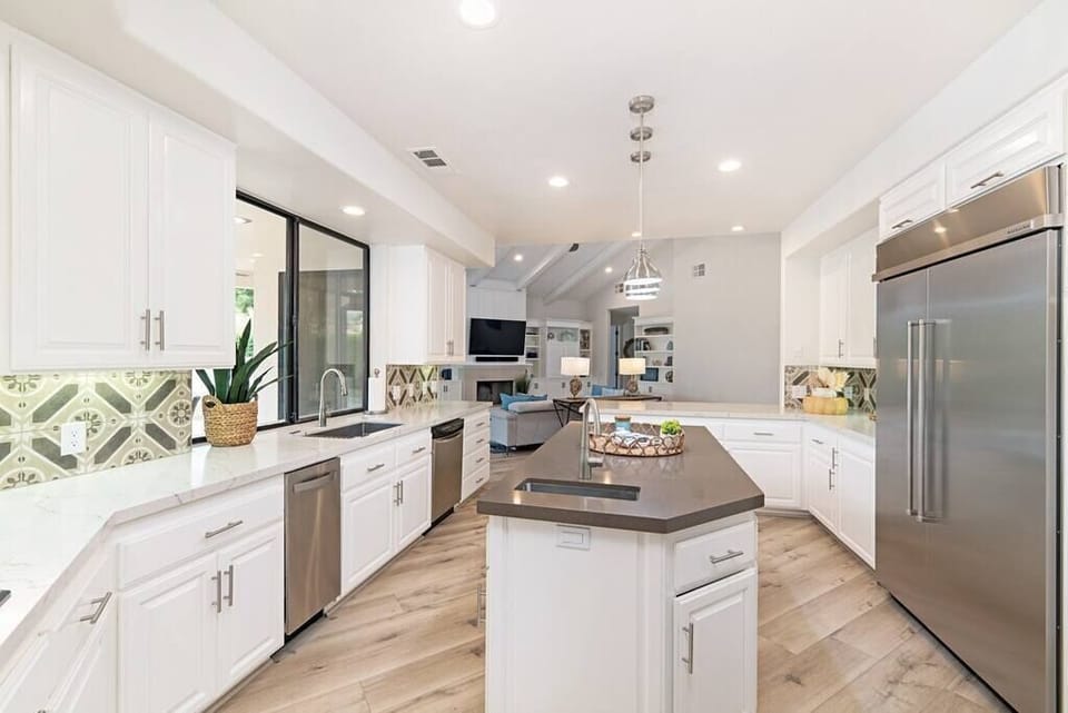 Cook to your hearts delight in the gourmet kitchen, with granite countertops and stainless steel appliances 