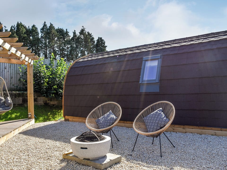 Exterior | Joshua&rsquo;s Den - Dorglwyd Farm Pods, Near Swansea