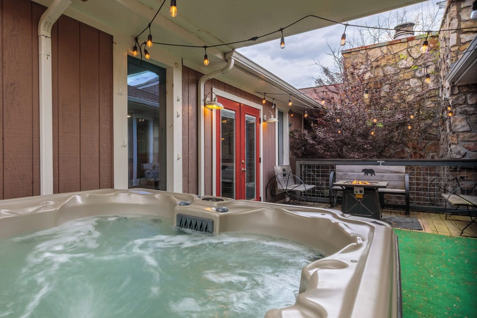 Deck | Hot Tub | Fire Pit
