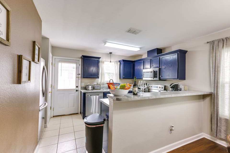 Kitchen | Stainless Steel Appliances | Equipped w/ Cooking Basics