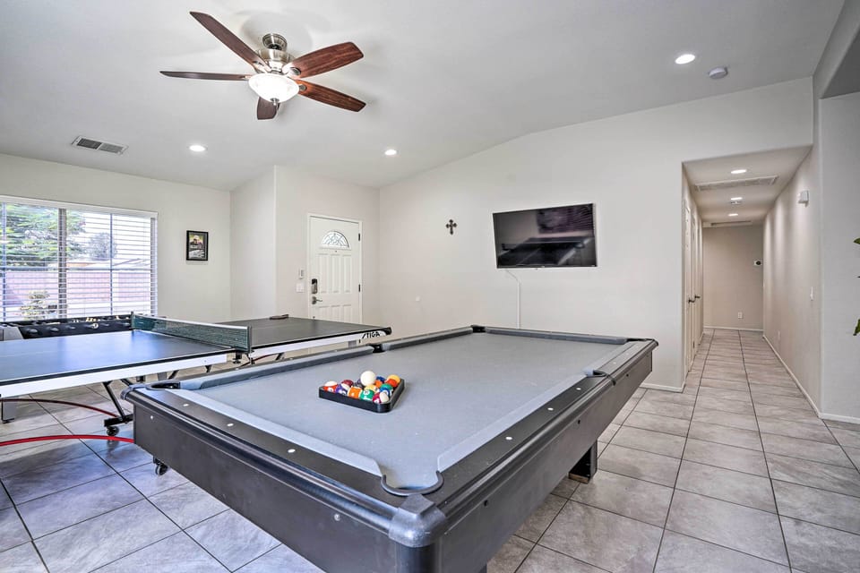 Game Room | Smart TV