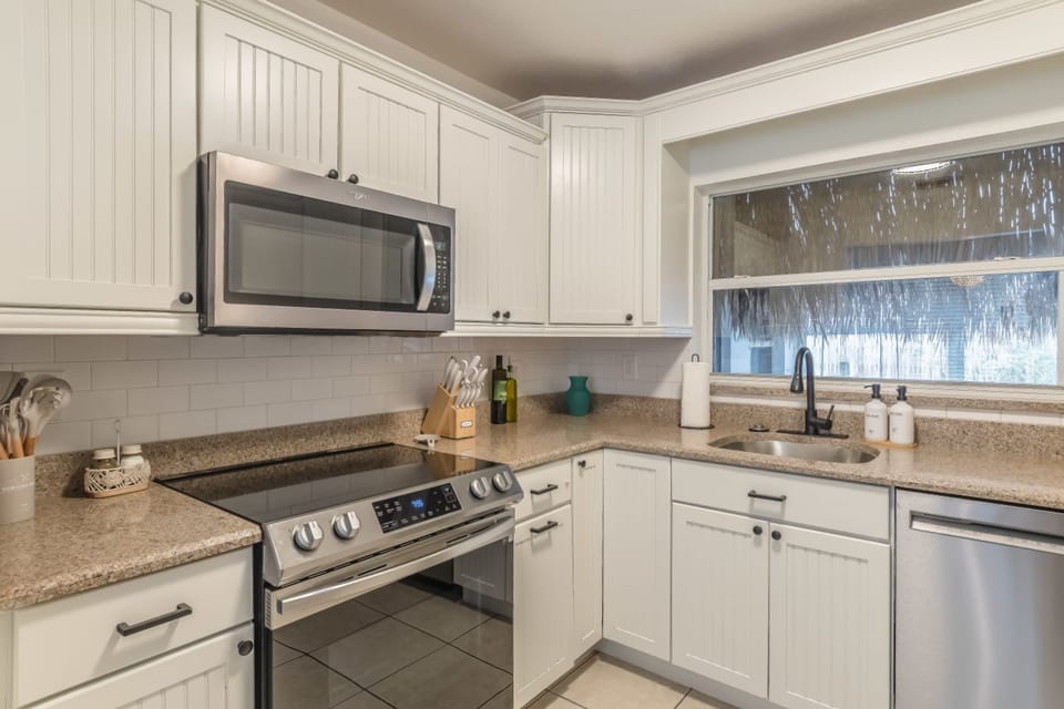 Functional kitchen w/ ample counter space and modern appliances