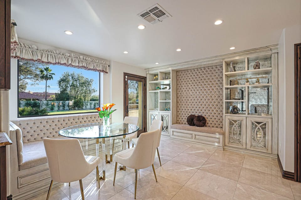 Kitchen nook
