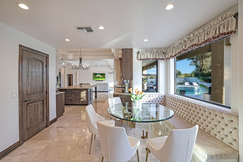 Kitchen nook