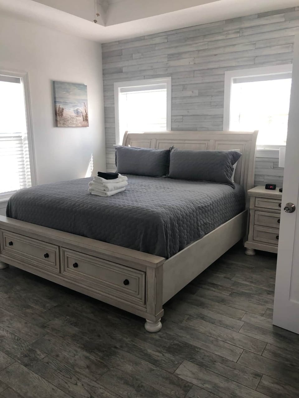Master King Bed