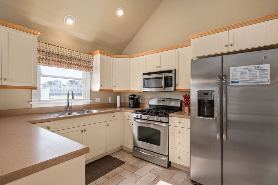 CCHK48: Just Coasting | ML Kitchen Area