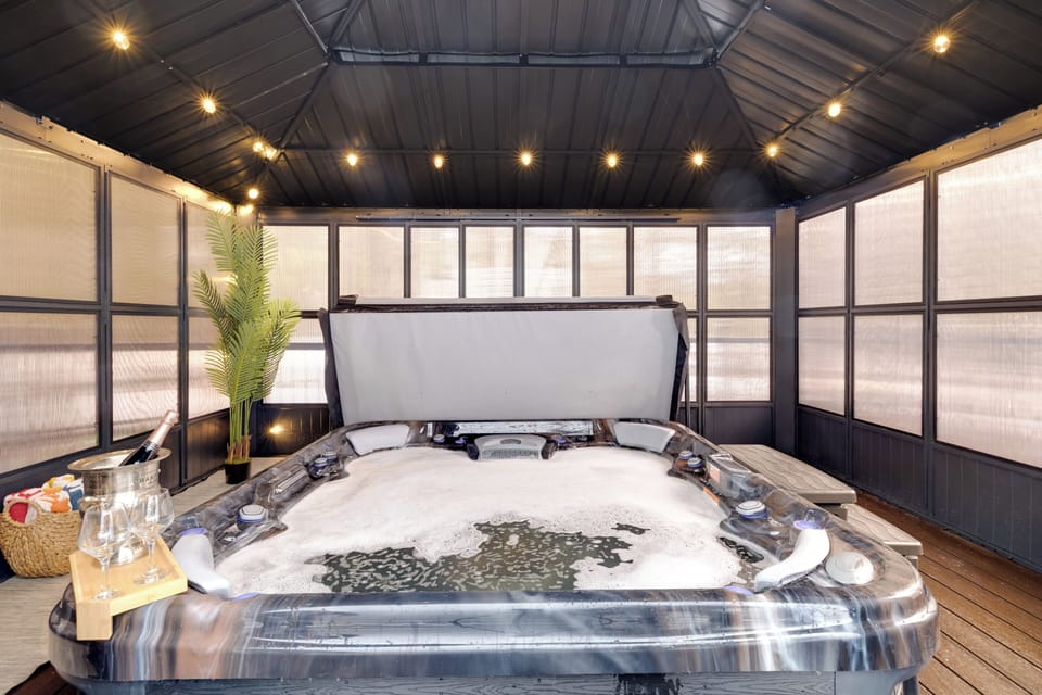 Private Hot Tub | Gazebo