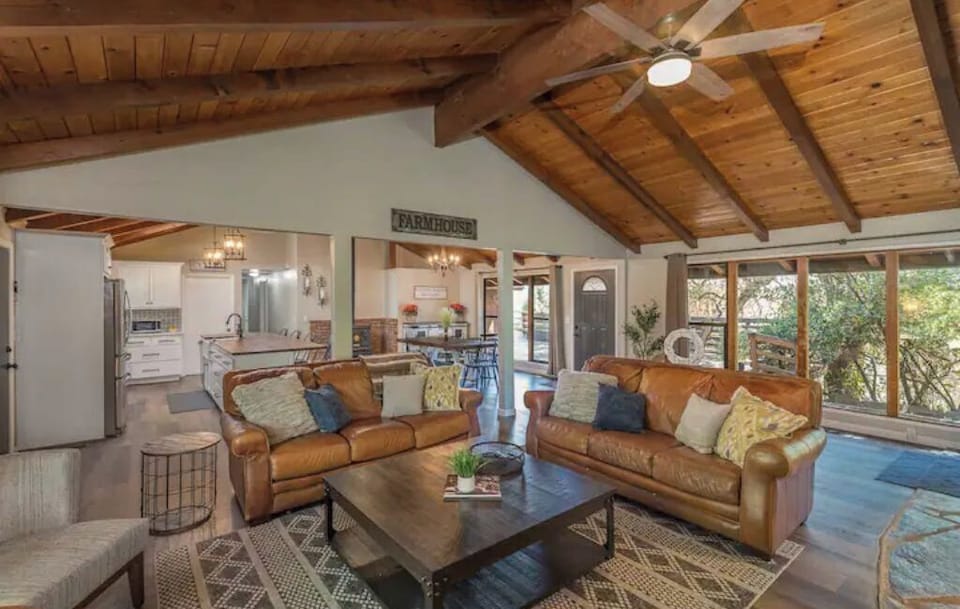 Plenty of room to cook, dine, & wind down in this welcoming open living space.