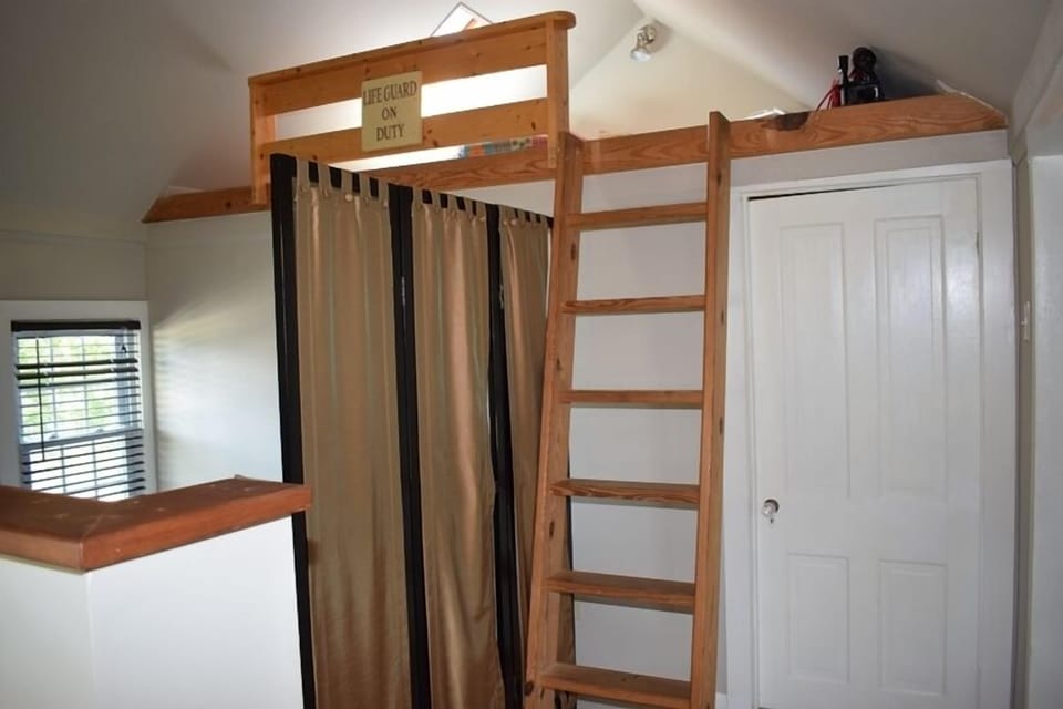 Landing area and Loft
