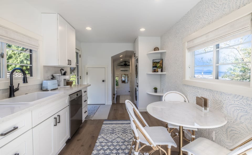 From front to back, a quick overview of the cottage