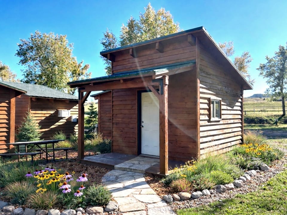 VRBO_cabin_ultra_1