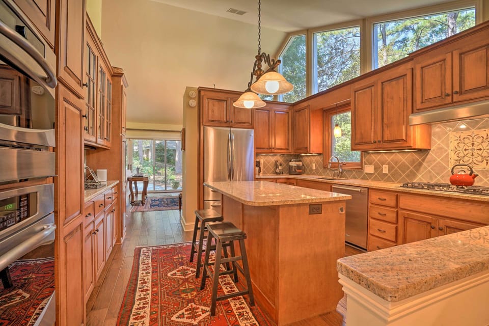 Kitchen | Coffee Maker | Dishwasher | Wine Glasses