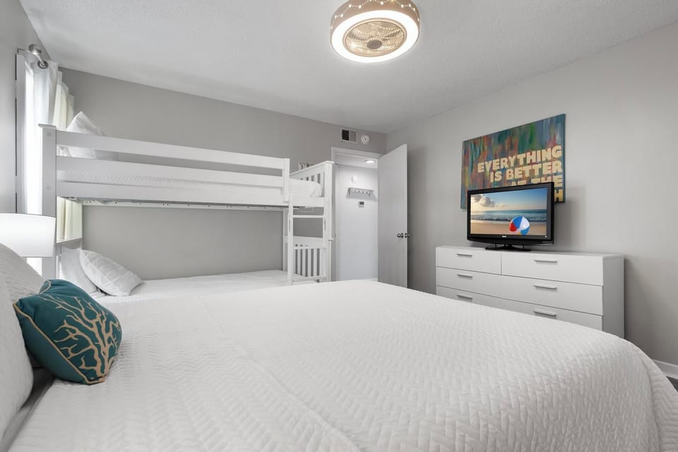 Guest bedroom
