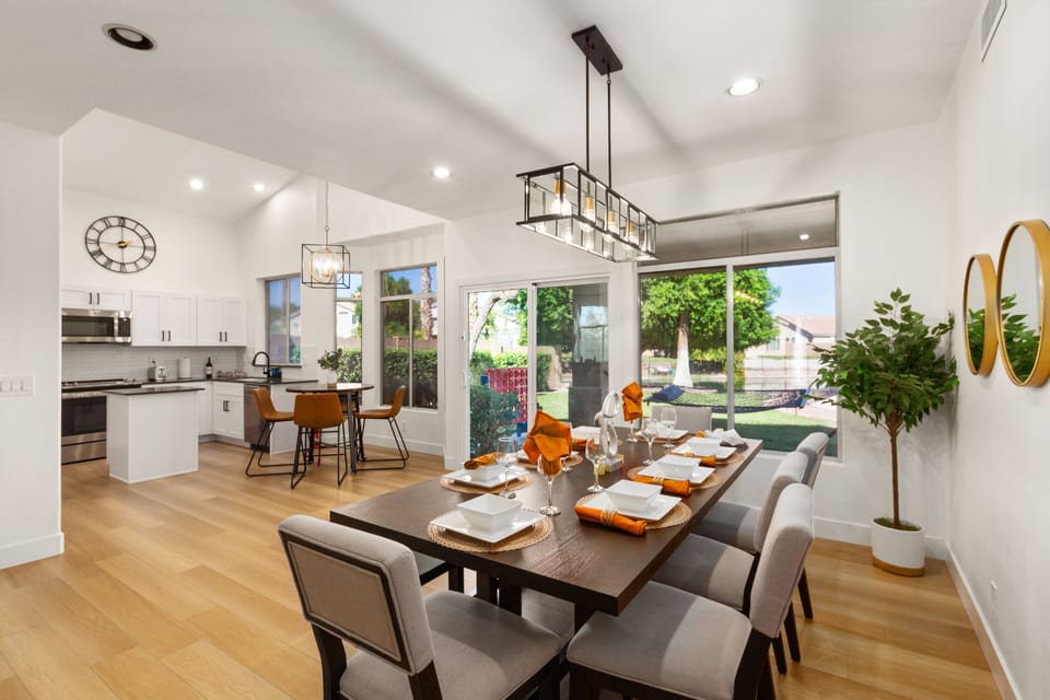 Elegant dinner table for large gatherings