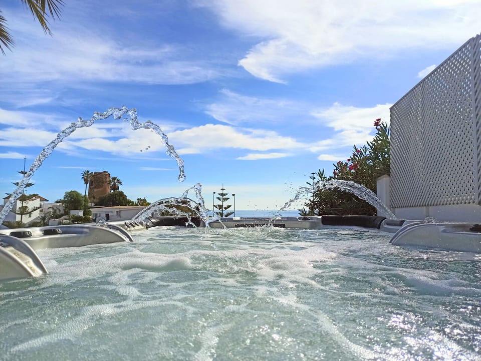 Outdoor spa tub