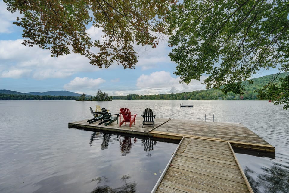 Mt. Holly Vacation Rental | 6BR | 4.5BA | 5,000 Sq Ft | Stairs Required