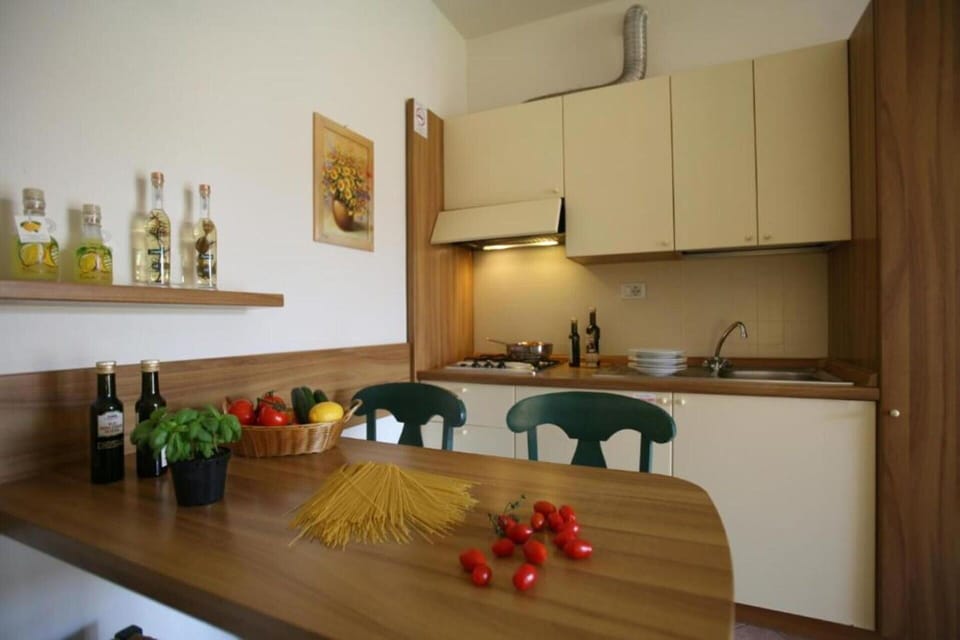 villaggio-colombare-sirmione-mutliproperty-trilocale-comfort-living-room
