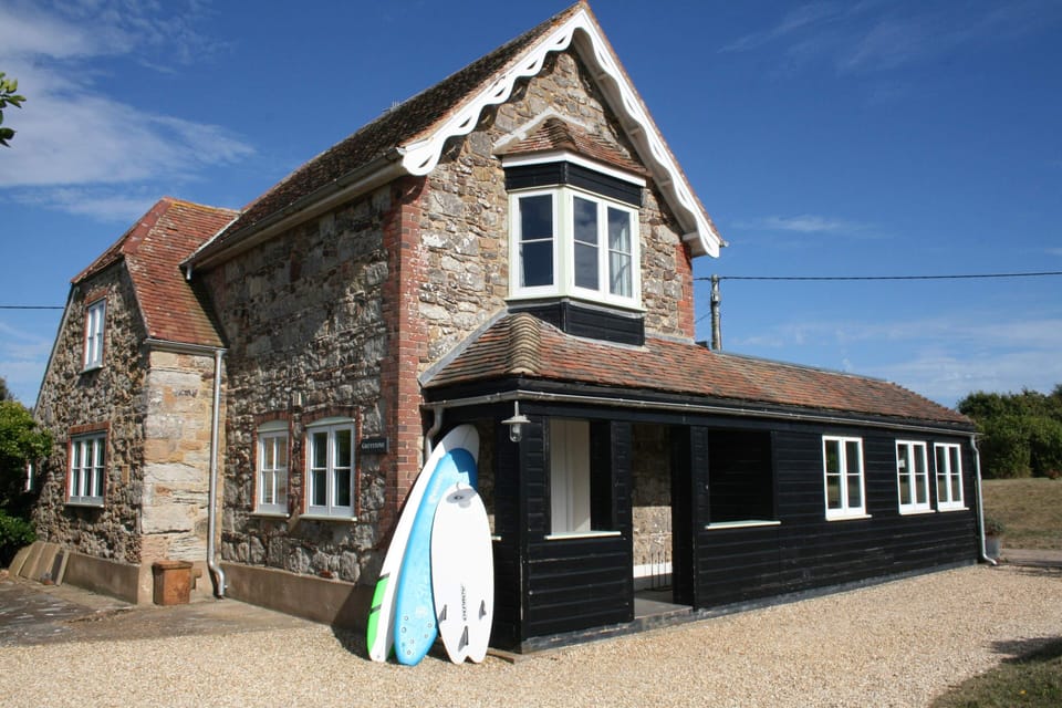 Parking for 2 cars