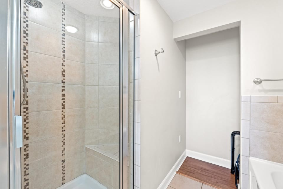 En Suite Bathroom
