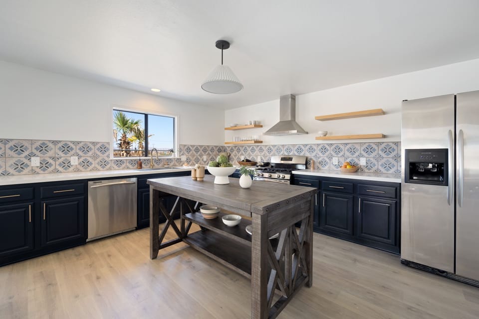 Modern and spacious kitchen.