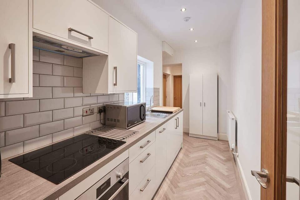 Apartment 1 @ High Street, Caernarfon - Host & Stay