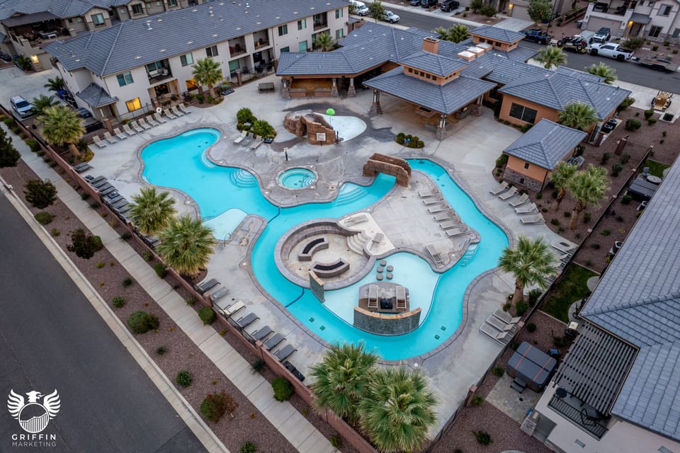 Clubhouse pool 