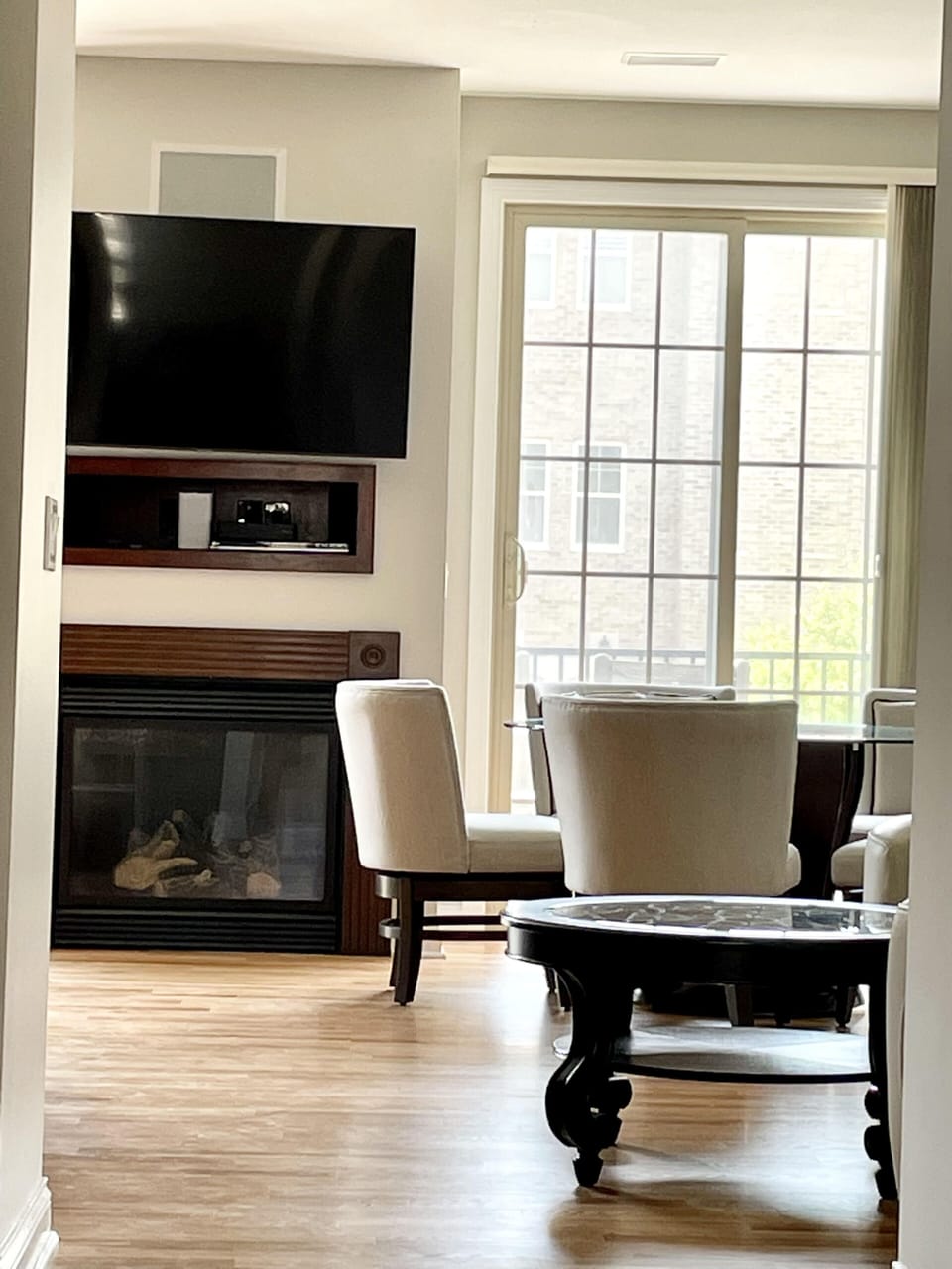 Eat-in kitchen with seating area and TV