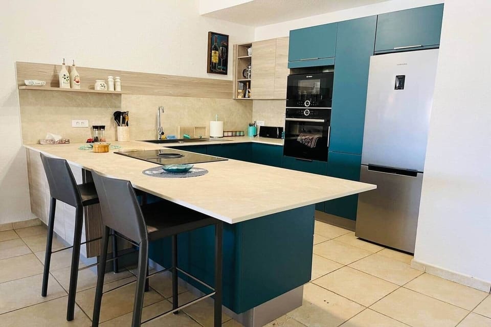 Fully equipped kitchen Neptune