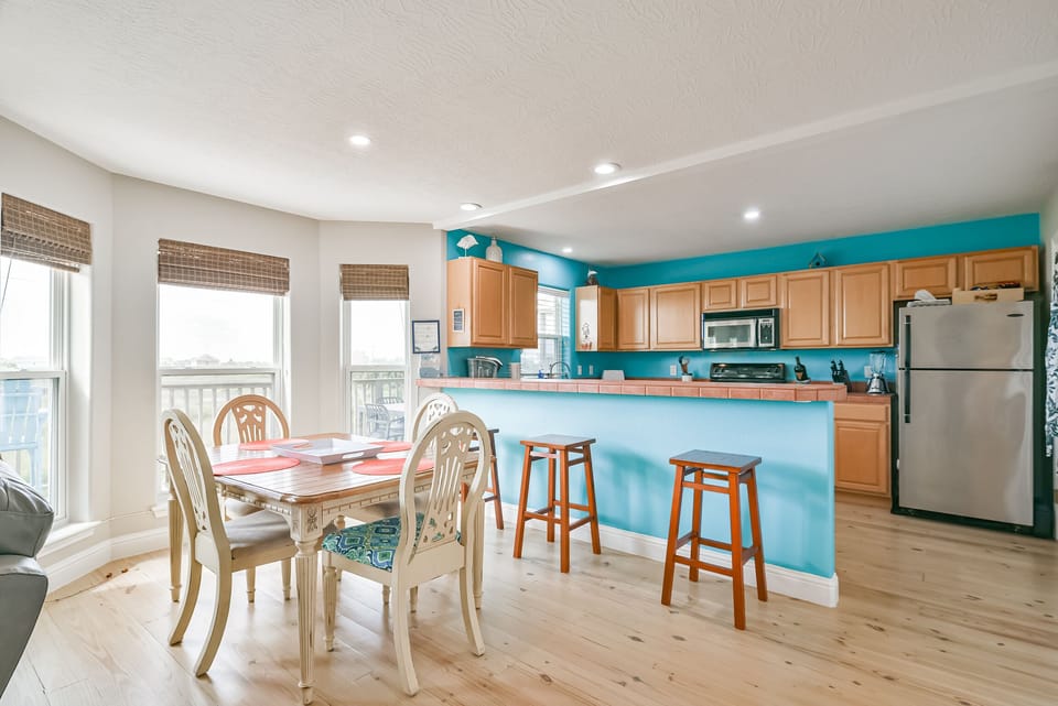 Dining room table and bar area 